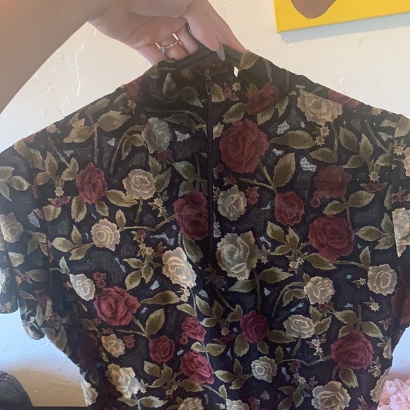 Super beautiful dark red and gold see-through sheer collar shirt - Picture 2 of 3